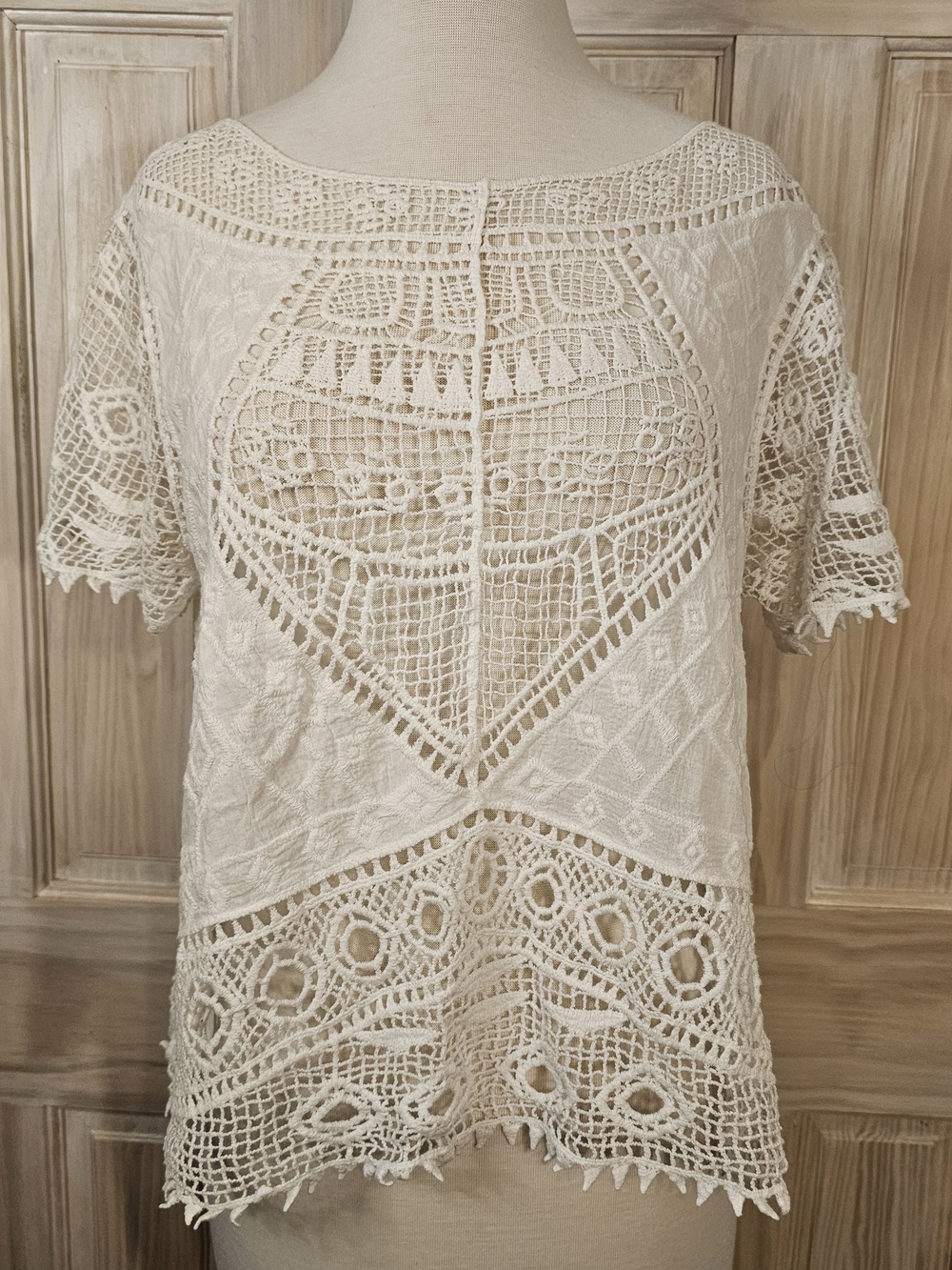 Ultra Pink White Crochet And Embroidered Lace Top In Size L